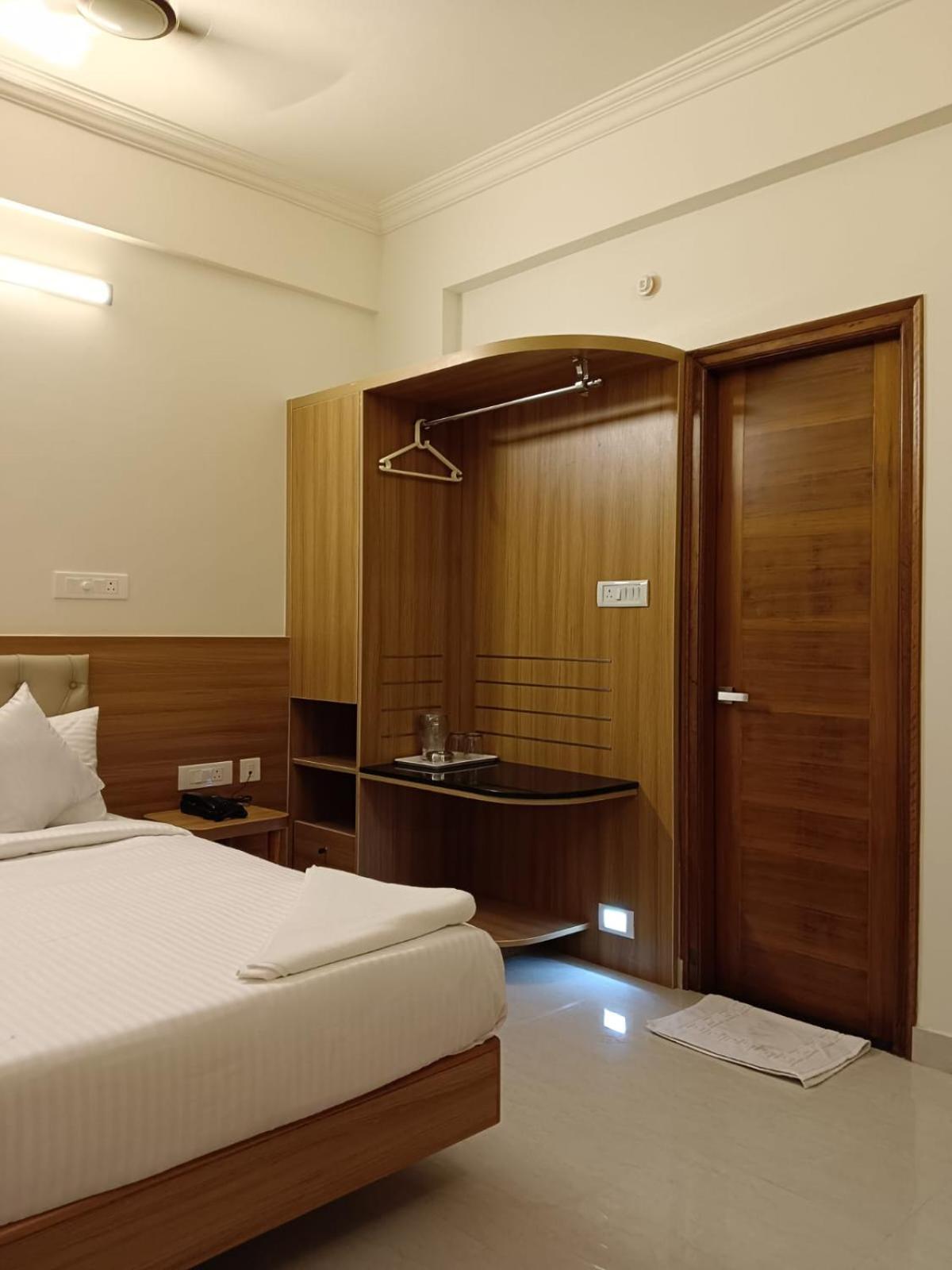 Krishna Inn Bangalore Eksteriør billede